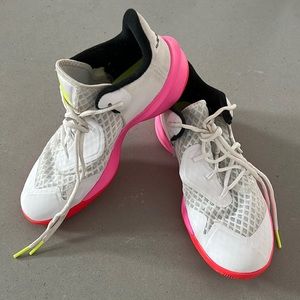Nike Zoom Hyperspeed Court SE Women’s size 8